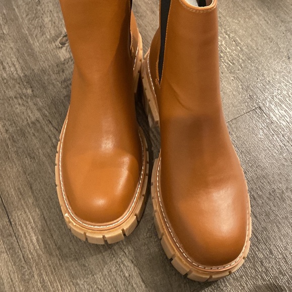 Chelsea lug boots - Picture 2 of 4